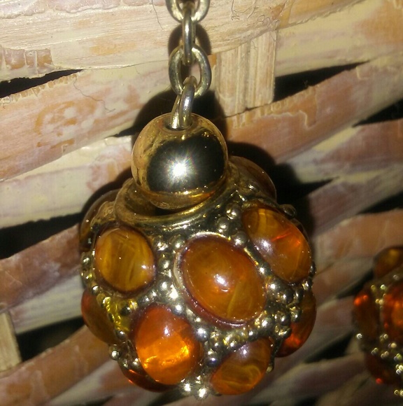 Vintage Kenneth Lane Ball drop Earrings - Picture 3 of 7